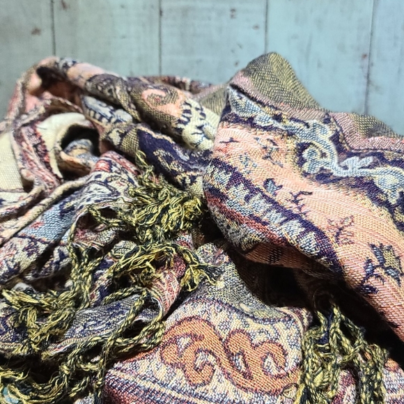 Bundle of 5 scarves - Picture 12 of 13